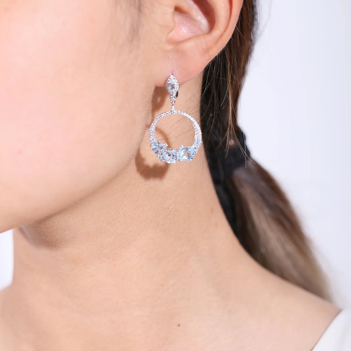 GEM'S BALLET Natural Gems Circle Earring