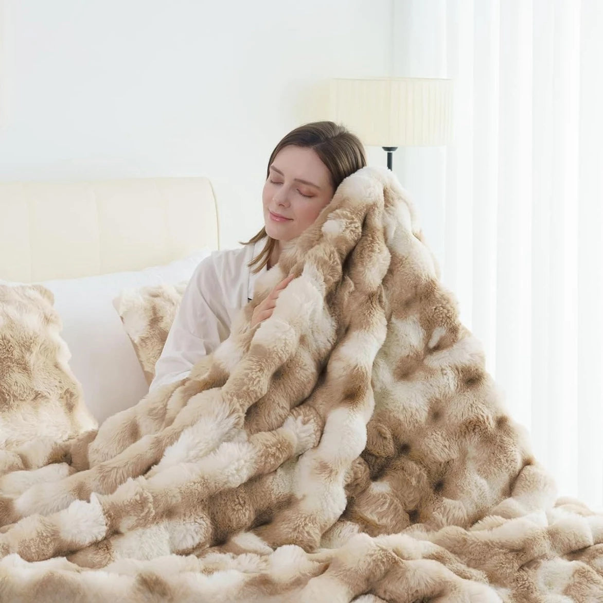 Faux Rabbit Fleece Weighted 6 Pound Blanket