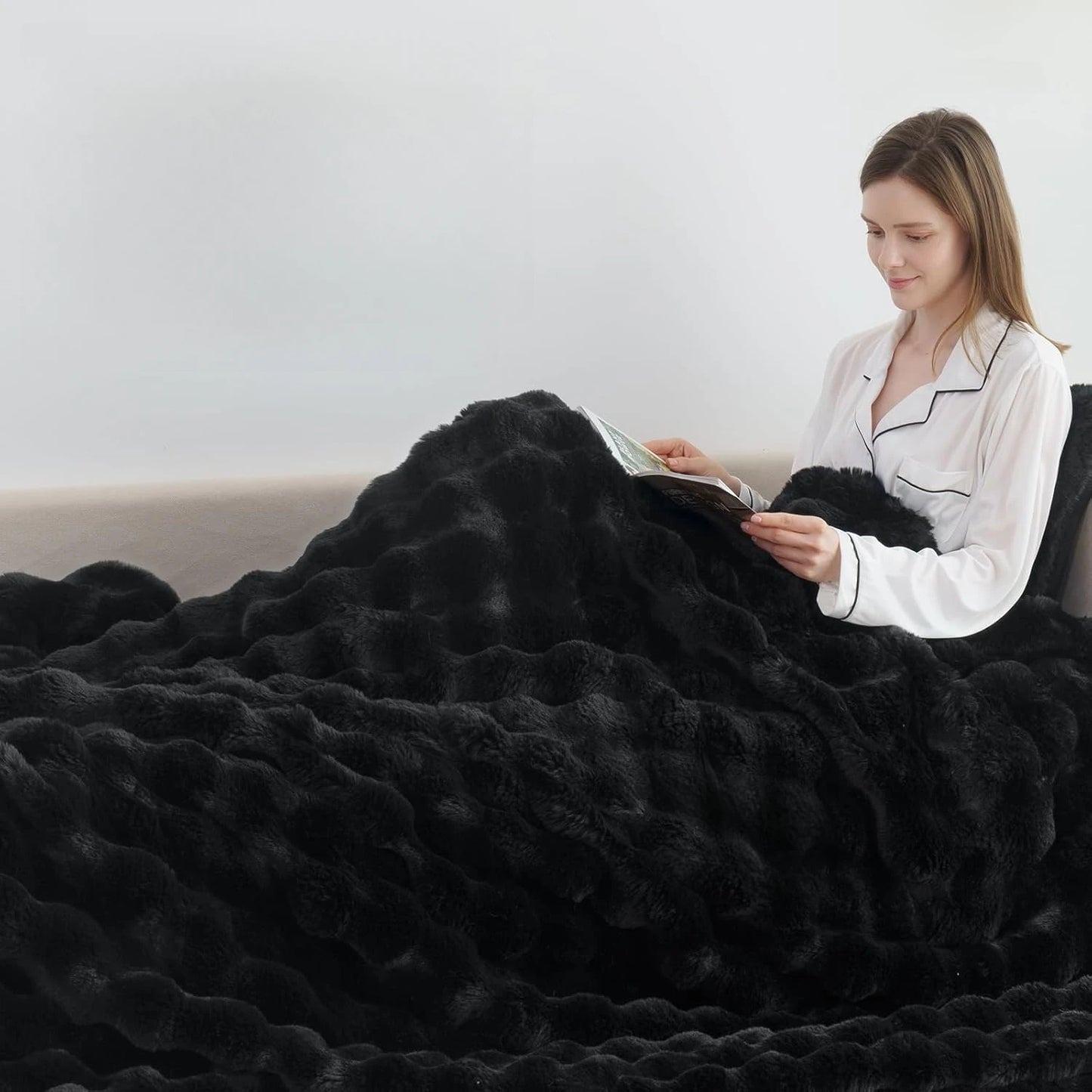 Faux Rabbit Fleece Weighted 6 Pound Blanket