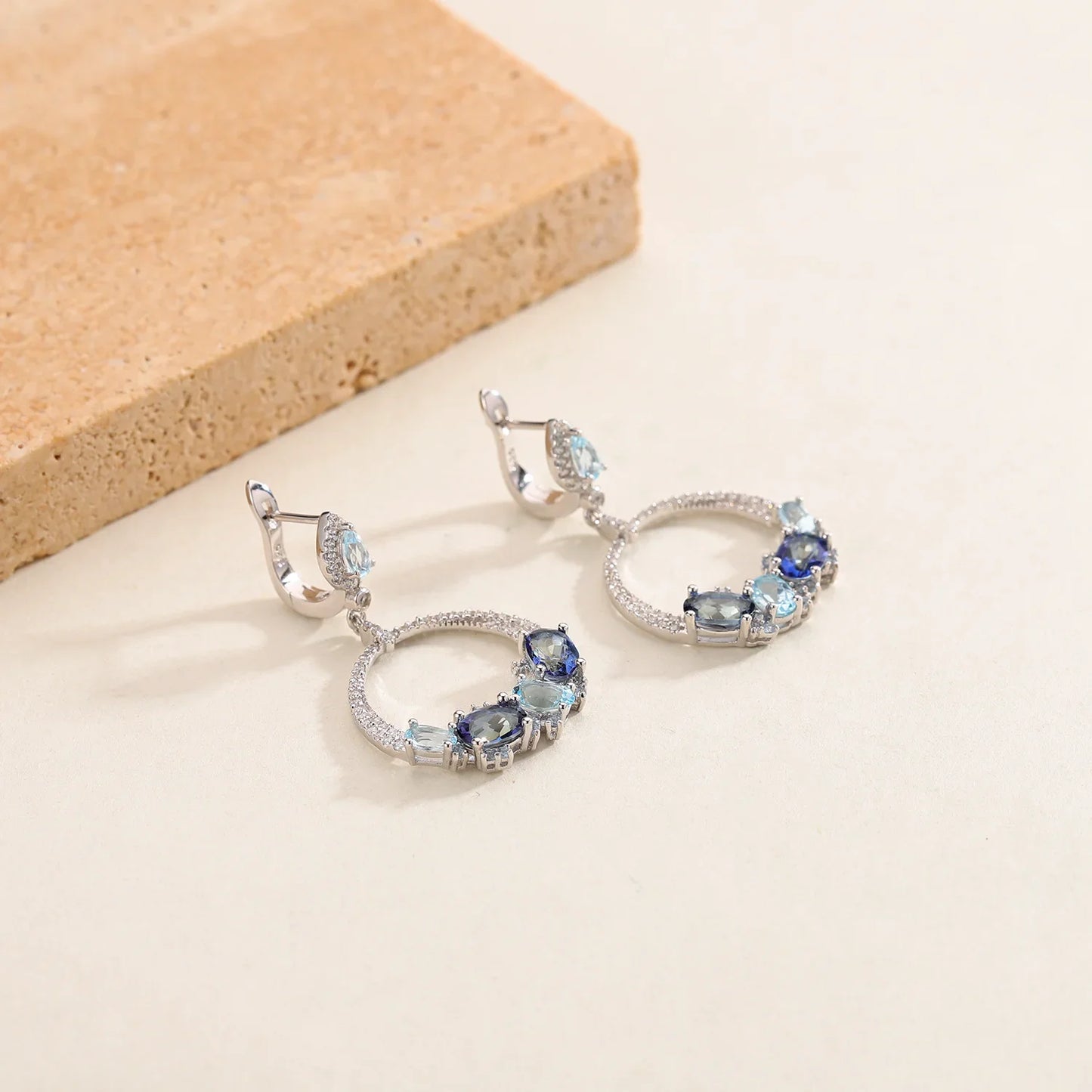 GEM'S BALLET Natural Gems Circle Earring